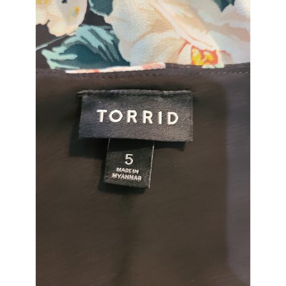 Torrid size 5 women's Georgette floral double layer swing tank - Picture 3 of 7